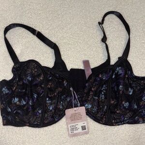 Savage X Fenty, NWT! - "Butterfly Wings" Unlined Lace Balconette Bra Size 44 DD